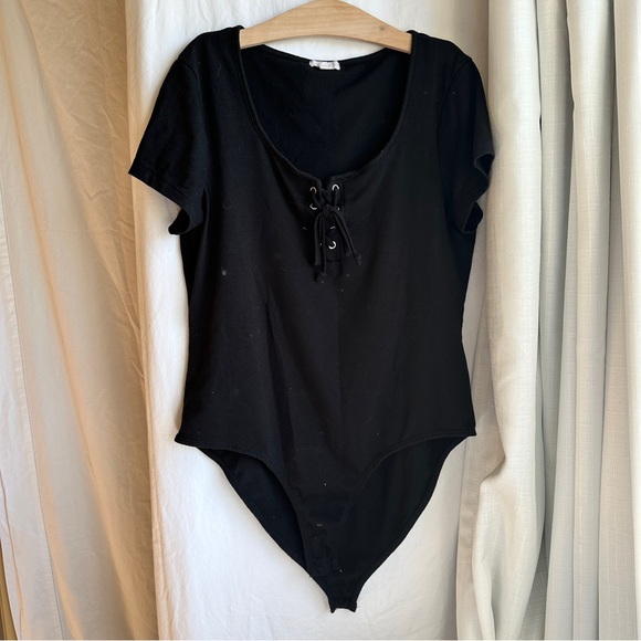 BUNDLE/PACK of 7 Women’s Large Bodysuits Variety of Brands ALL Black Except 1 - Picture 5 of 7